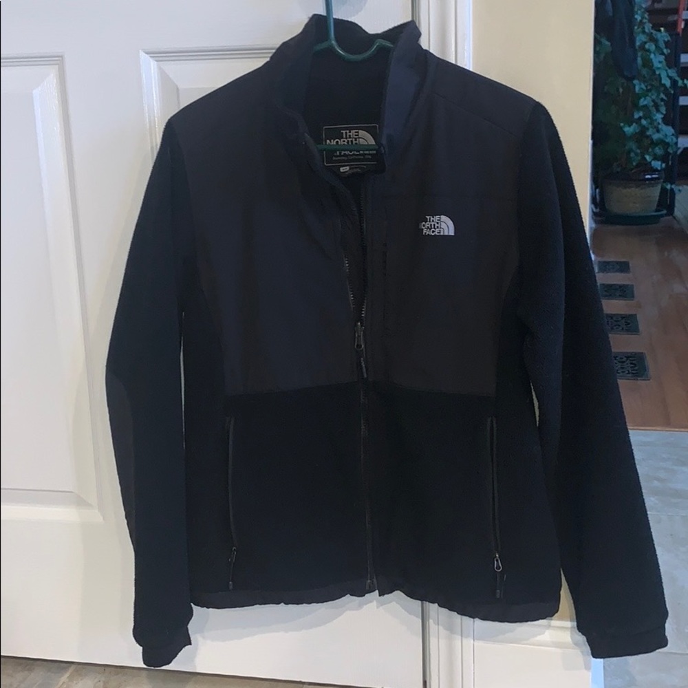 Women’s north face Denali 2